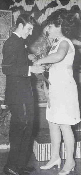 click this picture of Scott to zoom